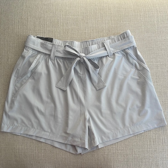 Eddie Bauer womens high rise short size large - Picture 1 of 7